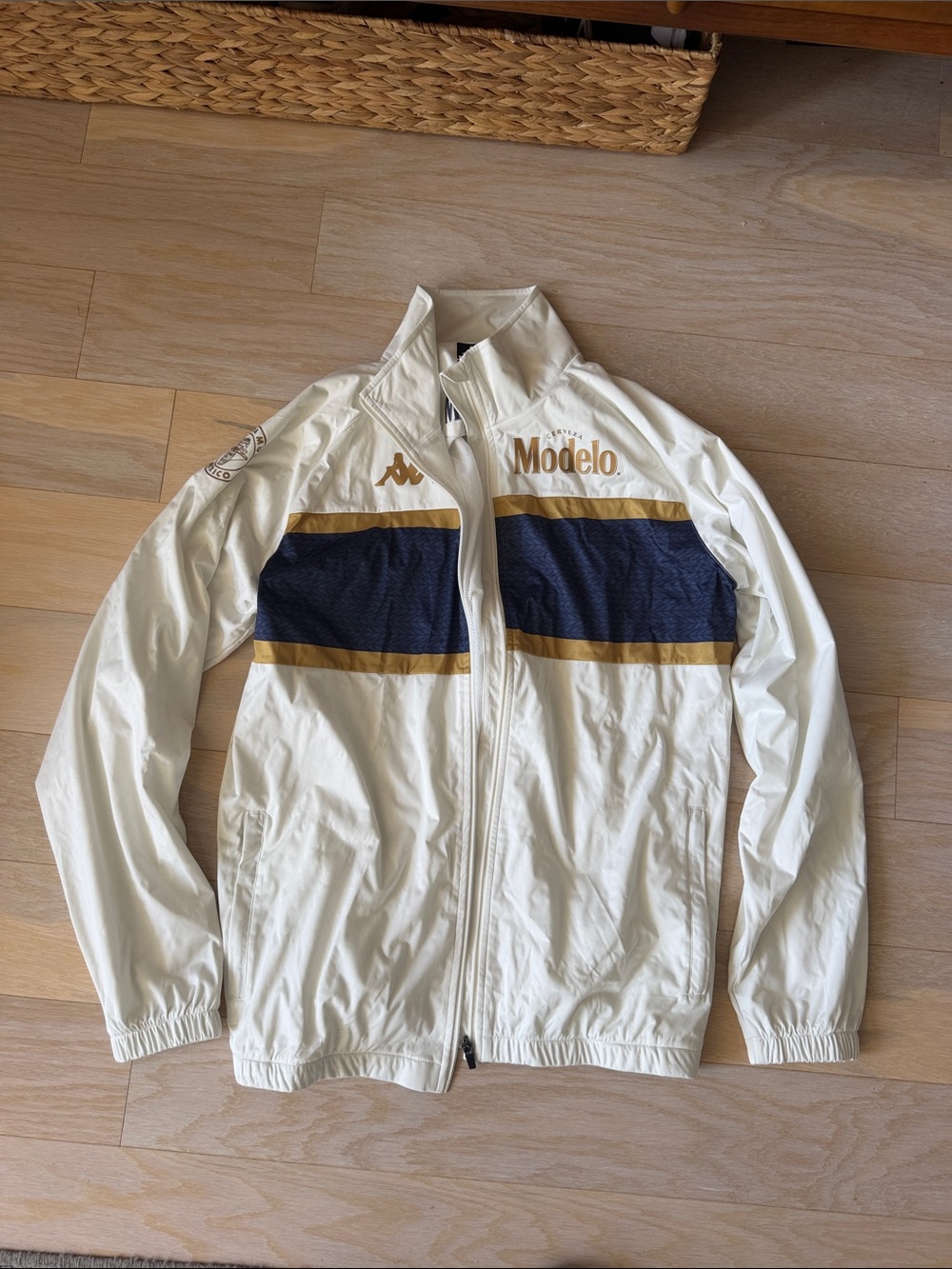 Modelo Men's White and Navy Track Jacket